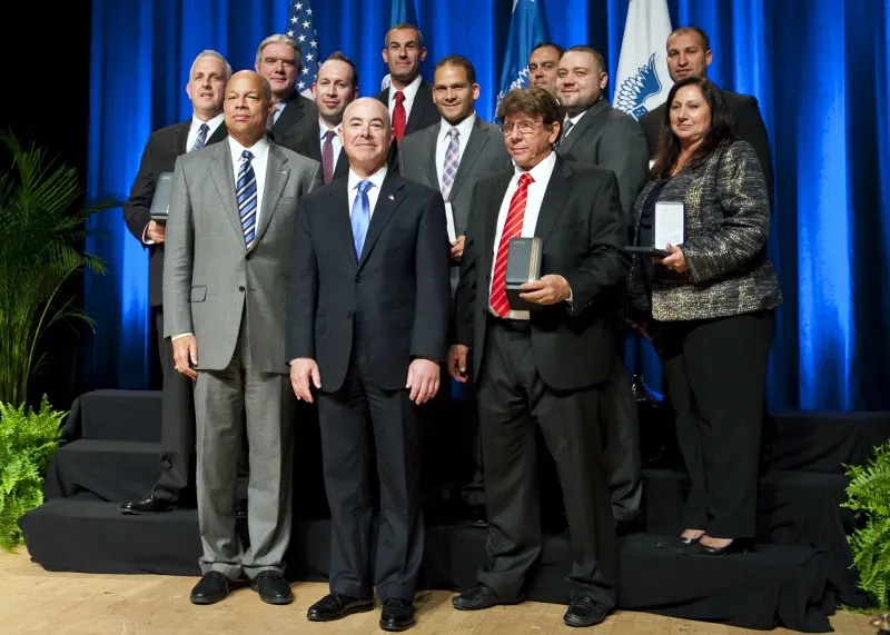 The Secretary's Meritorious Service Award 2014 - El Dorado Task Force Financial Group VII