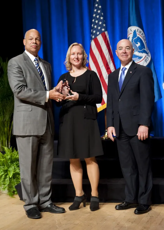 Secretary's Award for Exemplary Service 2014 - Elizabeth Leski