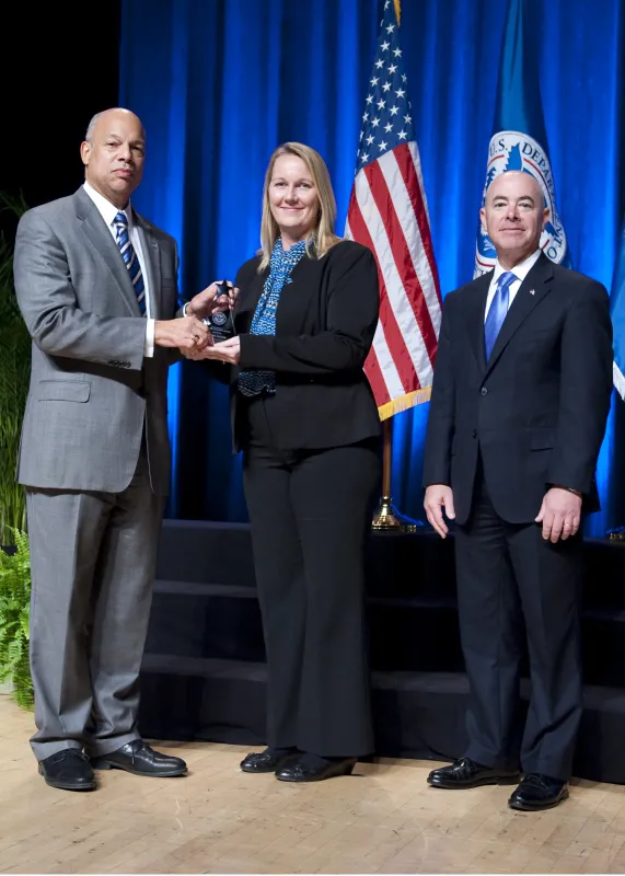 Secretary's Award for Exemplary Service 2014 - Debra A. Annam